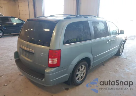 2010 Chrysler Town & Country Touring из США, поврежденный, VIN 2A4RR5D14AR142592